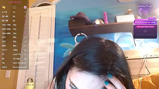 ahungkittykat online show from April 22, 8:33 am