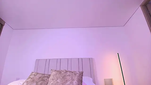 Anna-Lynn online show from April 21, 2:51 am