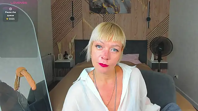 Ann Annise online show from June 21, 4:44 pm