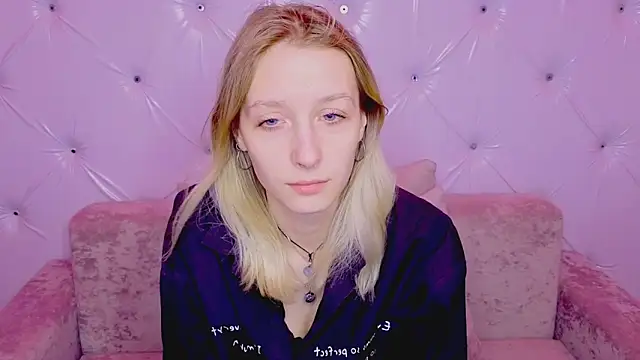 Akiro Kim7 online show from March 11, 3:55 am