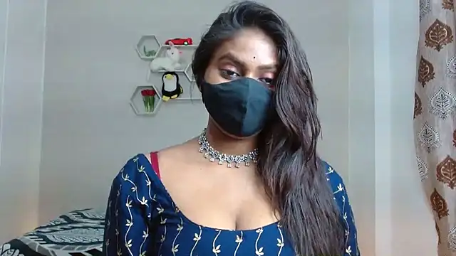 Hotginni4 online show from July 10, 5:13 pm