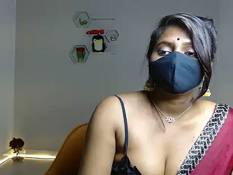 Hotginni4 online show from June 2, 6:31 pm