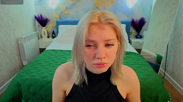 Kate Krose online show from April 26, 1:03 am