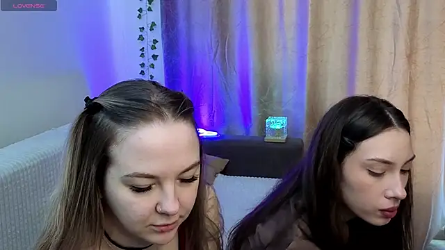 AricaPetties online show from April 19, 10:04 am