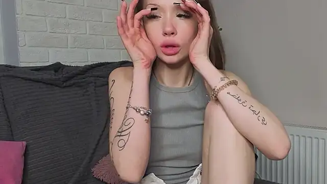 CarmenScott online show from February 3, 2:53 am