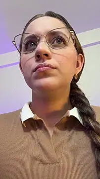 DannaCouper  online show from April 8, 11:56 am