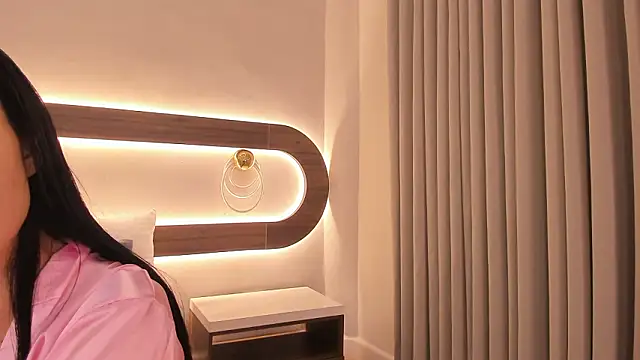 Violeta sum online show from March 14, 1:01 pm