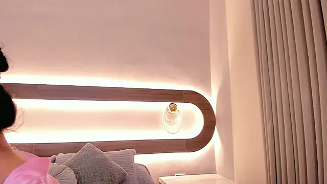 Violeta sum online show from April 21, 12:45 pm