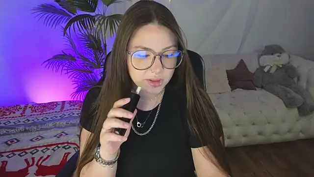 vanessaparadiza online show from June 10, 1:32 pm