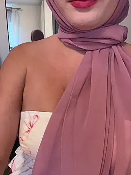 -pinkladyy- online show from May 27, 5:54 pm