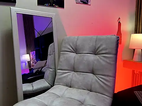 mary luckaysha  online show from April 24, 6:33 pm