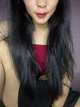 siting00 online show from April 20, 2:42 pm