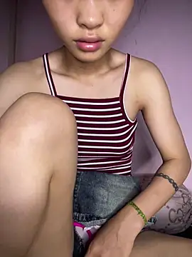 siting00 online show from April 22, 2:03 pm