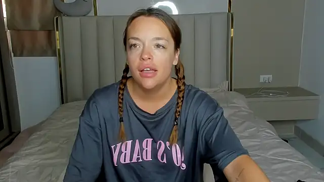 stellaa quenn online show from April 21, 12:14 am