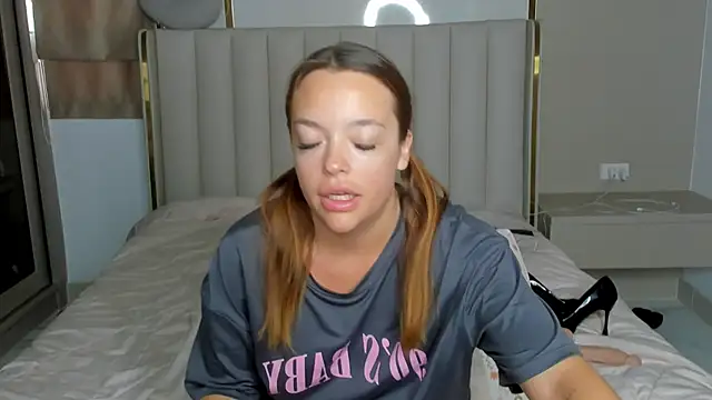 stellaa quenn online show from April 26, 12:08 am