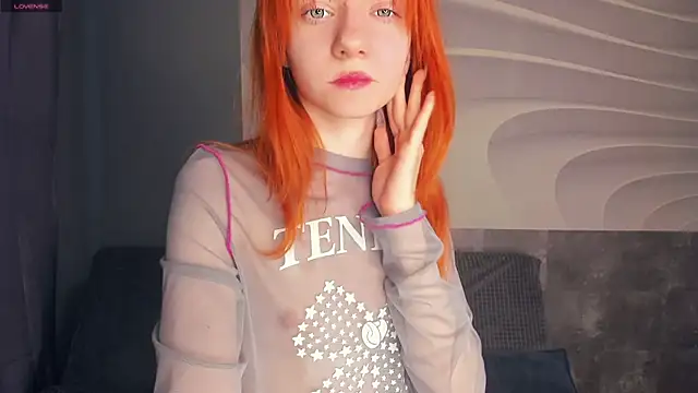 TarynPalek online show from April 26, 1:42 pm