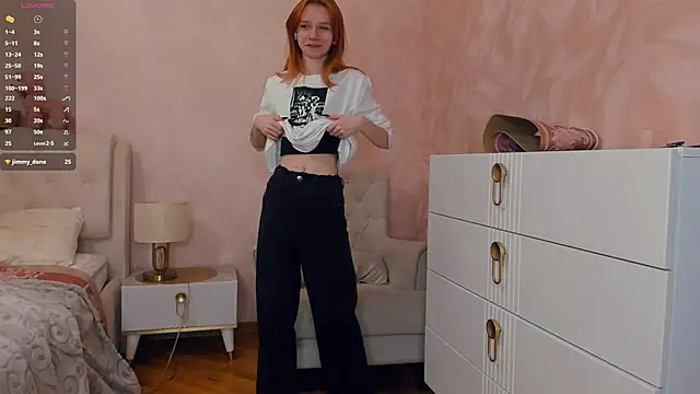 TarynPalek online show from March 10, 7:45 am