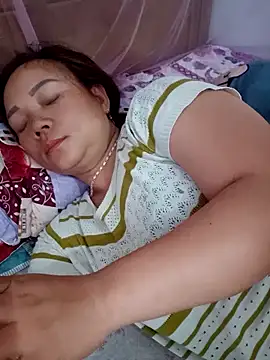 neyney110 online show from April 19, 9:50 pm