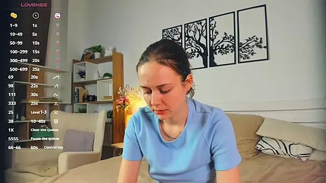 MalvinaTrafford online show from April 19, 6:43 pm