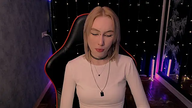 crybambi online show from February 9, 6:04 am