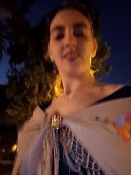 laparejaideal08 online show from April 22, 7:44 pm