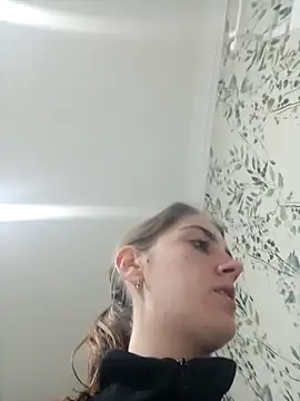 laparejaideal08 online show from April 1, 9:56 pm