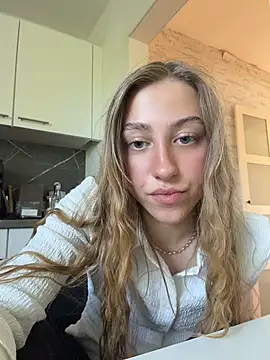 romyxxs online show from April 29, 3:26 pm