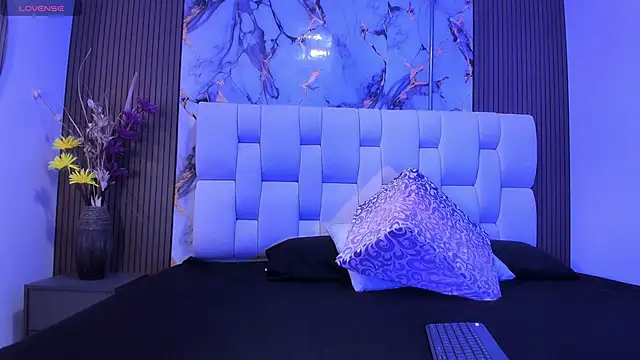 sophiaa10 online show from April 24, 7:05 pm