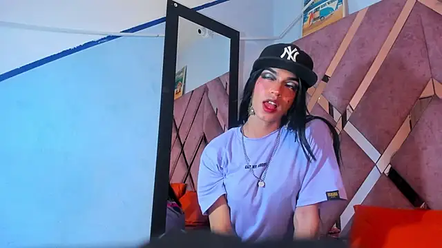 MeghanQueen   online show from March 21, 5:12 am