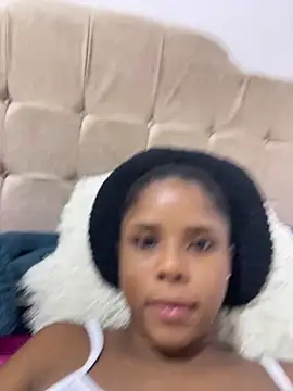 LIA PARKERR online show from February 25, 2:10 am