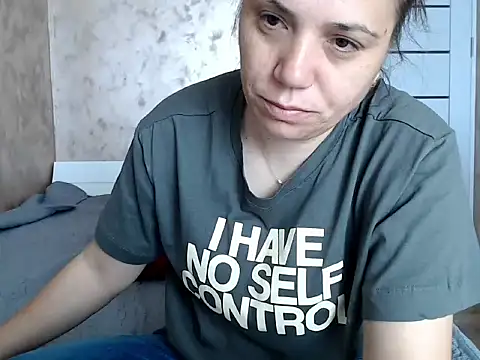 LorraGrey online show from April 27, 6:10 am