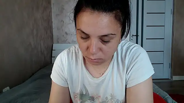 LorraGrey online show from June 9, 3:39 am