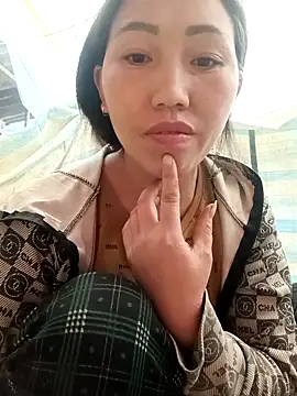 hot-luna- online show from February 19, 9:09 am