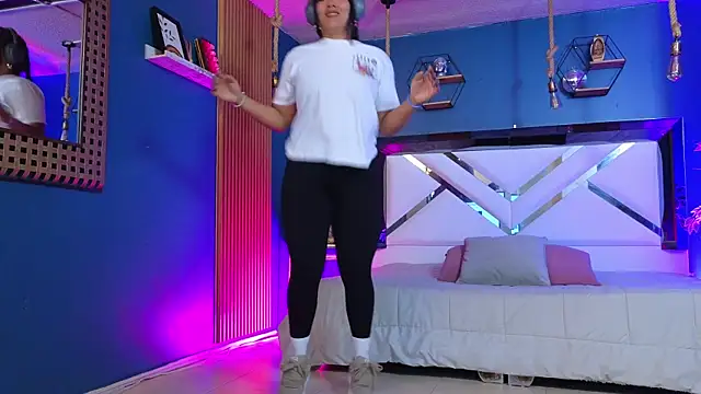 Ladyy brownn online show from April 22, 11:51 am