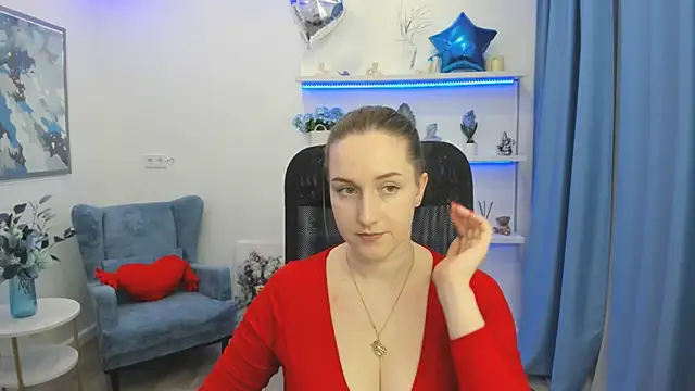 CaseyTerini online show from April 26, 11:30 am