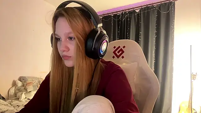 axin burnell online show from April 22, 5:21 pm