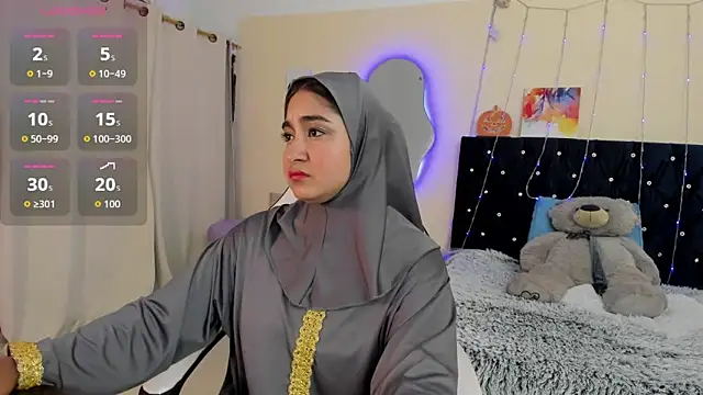 SamiraAwada online show from April 27, 7:22 pm