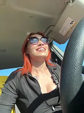 ThornsandHoney online show from April 25, 1:52 pm