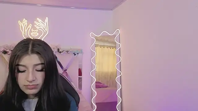 NEFTIS TAY online show from February 25, 7:01 pm