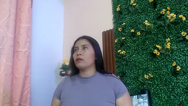 calimasalas2 online show from February 21, 12:44 am