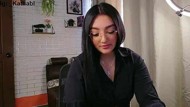 Catalu x online show from April 28, 5:28 pm