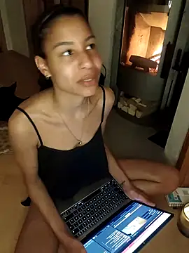 YaraEstelle online show from March 8, 11:19 pm