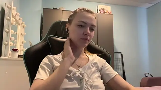 AndreeMerryman online show from April 21, 3:02 am