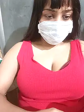 MidnightVibes  online show from April 22, 2:47 pm