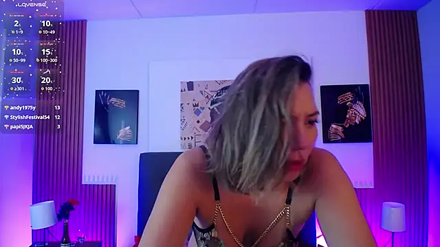 milfsecret69 online show from April 25, 12:41 pm