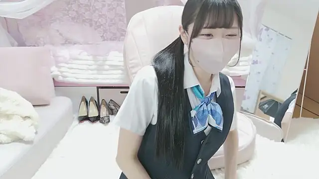 MOE o0 online show from April 26, 2:15 pm