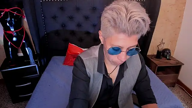 Kali Panther online show from April 20, 7:28 pm