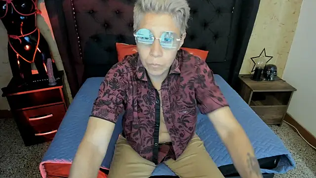 Kali Panther online show from April 27, 7:55 pm