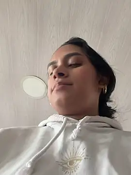 LunaHeat online show from April 22, 4:59 pm