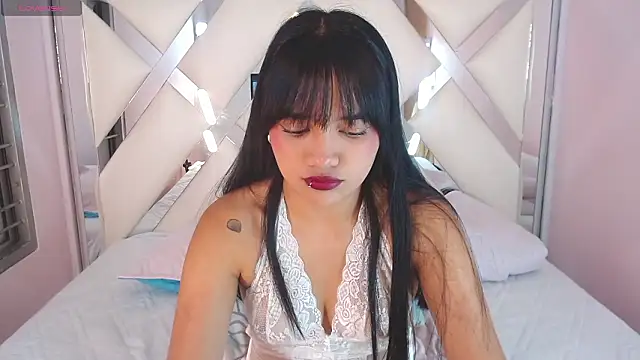 Kaytlin James online show from March 5, 12:56 pm